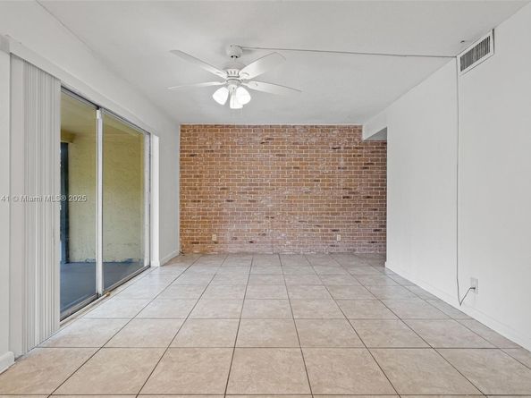 2607 NW 47th Ln, Lauderdale Lakes FL 33313