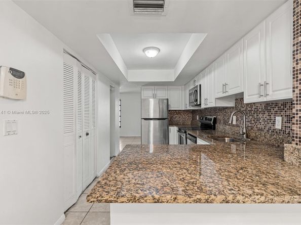 2607 NW 47th Ln, Lauderdale Lakes FL 33313