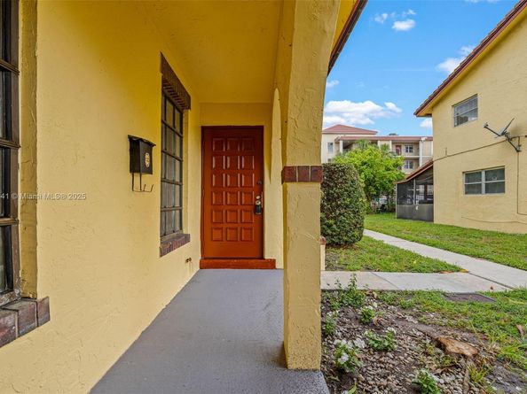 2607 NW 47th Ln, Lauderdale Lakes FL 33313