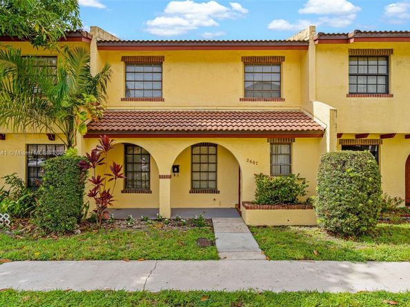 2607 NW 47th Ln, Lauderdale Lakes FL 33313