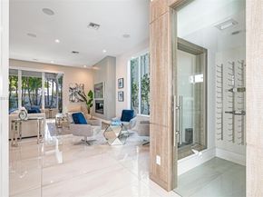 2516 NE 32nd Ave, Fort Lauderdale FL 33305
