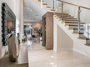 2516 NE 32nd Ave, Fort Lauderdale FL 33305