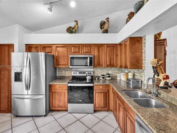 10547 NW 10th St C128, Plantation FL 33322