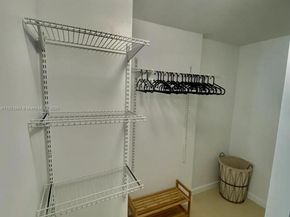 60 SW 13th St 4414, Miami FL 33130