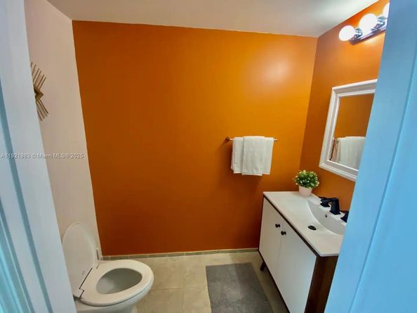 60 SW 13th St 4414, Miami FL 33130