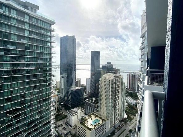 60 SW 13th St 4414, Miami FL 33130