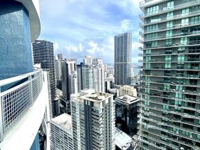 60 SW 13th St 4414, Miami FL 33130