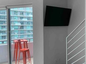 60 SW 13th St 4414, Miami FL 33130