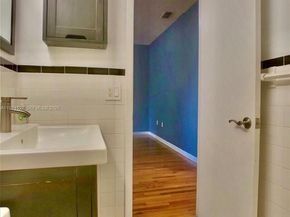 1127 Euclid Ave 203, Miami Beach FL 33139