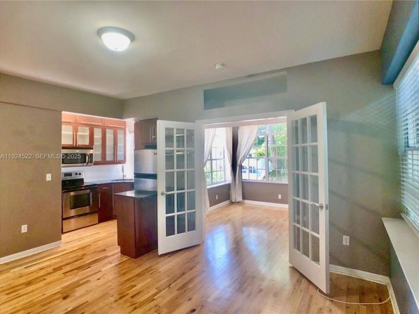 1127 Euclid Ave 203, Miami Beach FL 33139