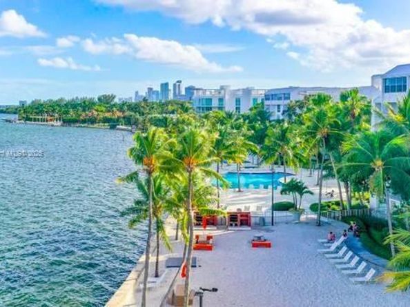 750 NE 64th St B207, Miami FL 33138