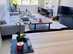 441 NE 195th St 205, Miami FL 33179