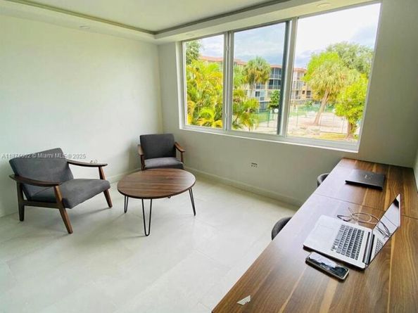 441 NE 195th St 205, Miami FL 33179