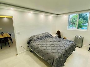 441 NE 195th St 205, Miami FL 33179