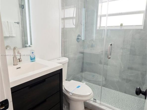 1232 SW 30th Pl, Miami FL 33135