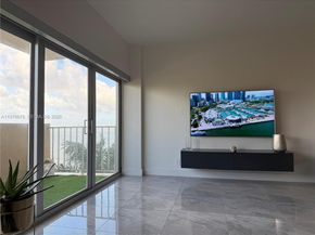 880 NE 69th St 5Q, Miami FL 33138