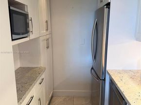 880 NE 69th St 5Q, Miami FL 33138