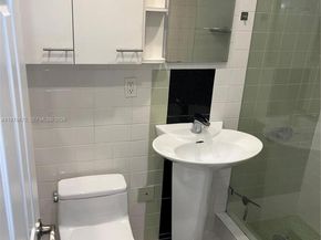 880 NE 69th St 5Q, Miami FL 33138