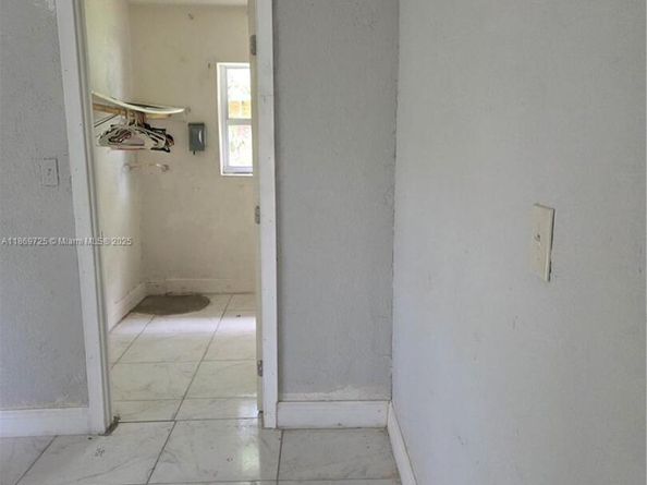 3000 NW 8th Ct, Fort Lauderdale FL 33311