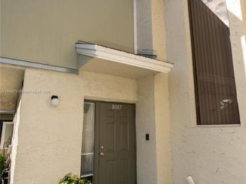 8007 Lagos De Campo Blvd