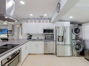 Undisclosed Address #A11925992, Hollywood FL 33020