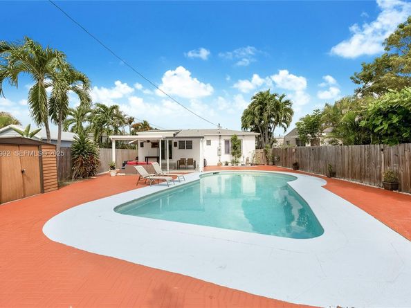 Undisclosed Address #A11925992, Hollywood FL 33020