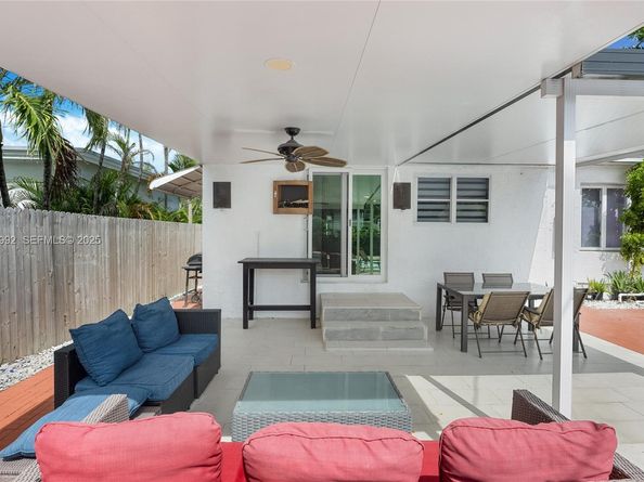 Undisclosed Address #A11925992, Hollywood FL 33020