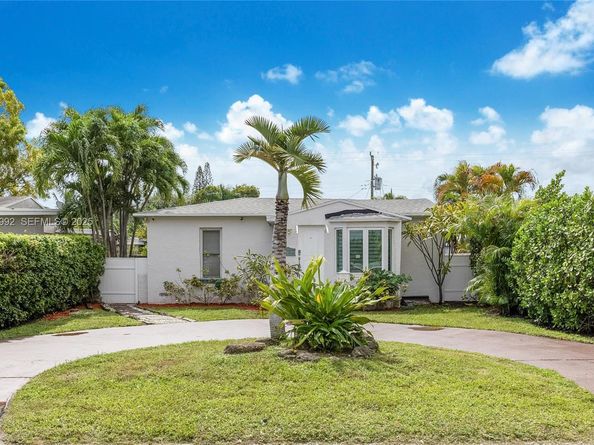 Undisclosed Address #A11925992, Hollywood FL 33020