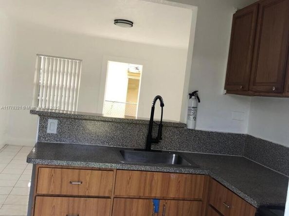 414 NW 15th Way, Fort Lauderdale FL 33311