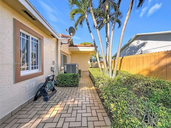 5415 SW 135th Ct, Miami FL 33175