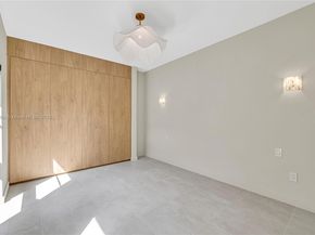 1323 Cleveland Rd, Miami Beach FL 33141