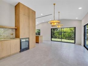 1323 Cleveland Rd, Miami Beach FL 33141