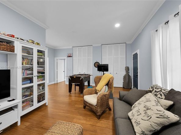 14345 SW 72nd Ct, Palmetto Bay FL 33158