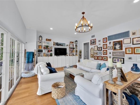 14345 SW 72nd Ct, Palmetto Bay FL 33158