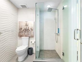 1800 S Ocean Dr 2208, Hallandale Beach FL 33009