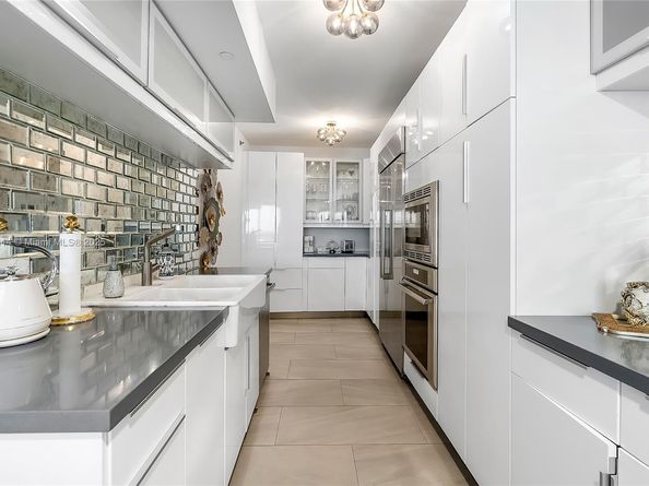 1800 S Ocean Dr 2208, Hallandale Beach FL 33009