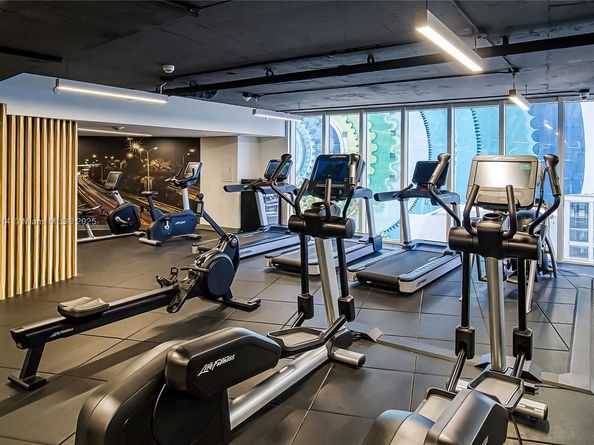 1800 S Ocean Dr 2208, Hallandale Beach FL 33009