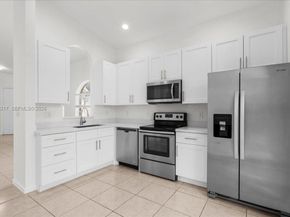 3954 NE 13th Dr, Homestead FL 33033