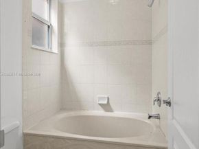 3954 NE 13th Dr, Homestead FL 33033