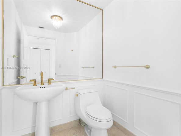 300 S Pointe Drive 801, Miami Beach FL 33139