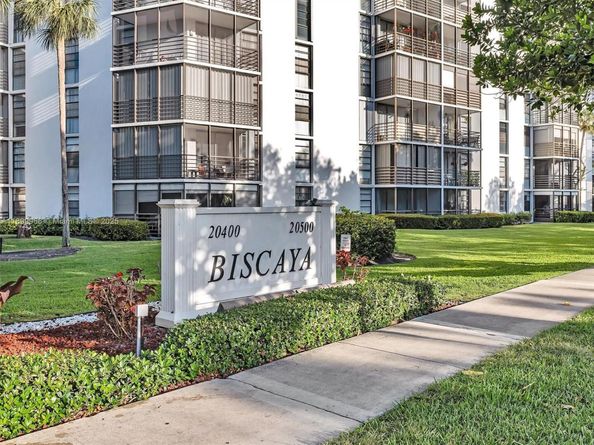 20500 W Country Club Dr 203, Aventura FL 33180