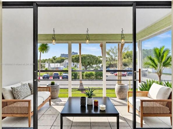 20500 W Country Club Dr 203, Aventura FL 33180