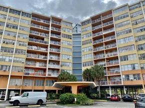 2025 NE 164th St 414, North Miami Beach FL 33162