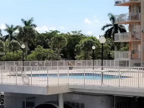 2025 NE 164th St 414, North Miami Beach FL 33162