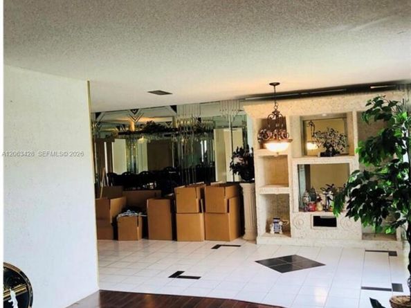 2160 NW 82nd Ter, Sunrise FL 33322