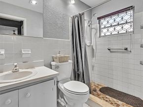 1020 NW 48th Pl, Deerfield Beach FL 33064
