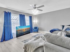 1020 NW 48th Pl, Deerfield Beach FL 33064
