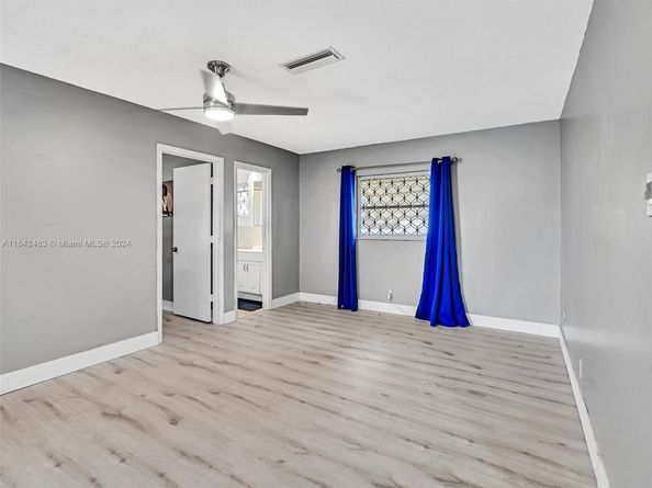 1020 NW 48th Pl, Deerfield Beach FL 33064
