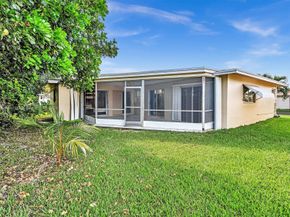 1020 NW 48th Pl, Deerfield Beach FL 33064