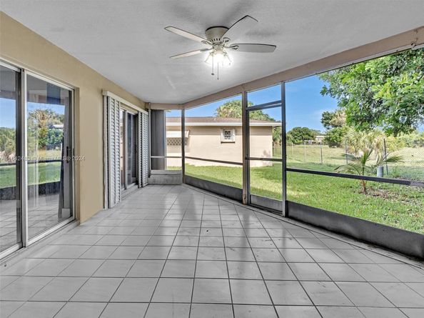 1020 NW 48th Pl, Deerfield Beach FL 33064